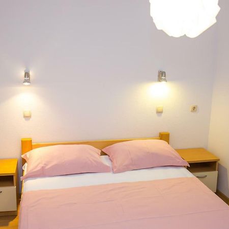 Apartments Rose Trogir Bagian luar foto