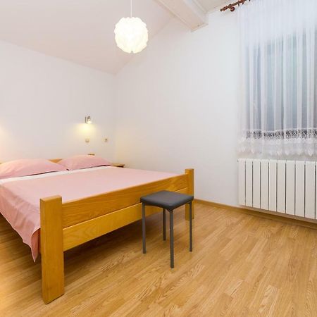 Apartments Rose Trogir Bagian luar foto