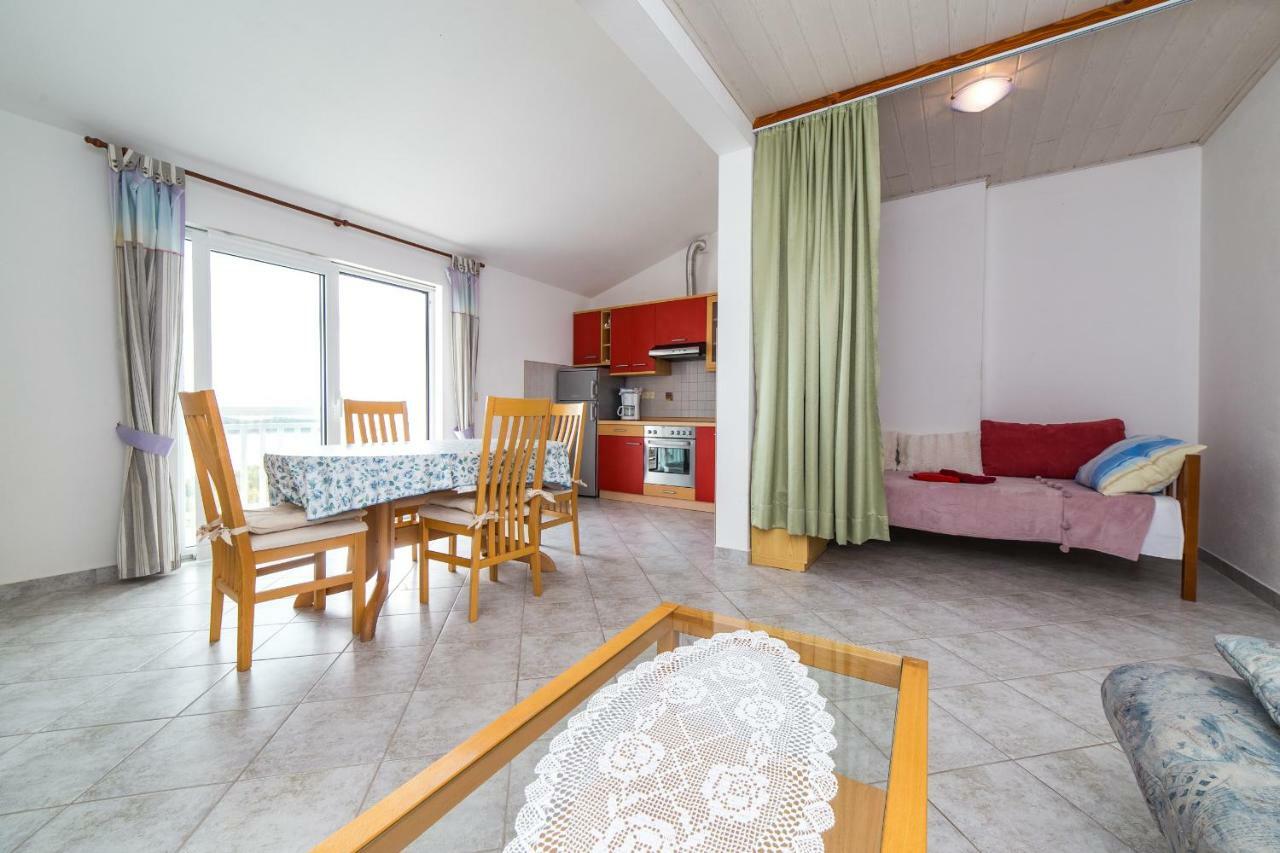 Apartments Rose Trogir Bagian luar foto