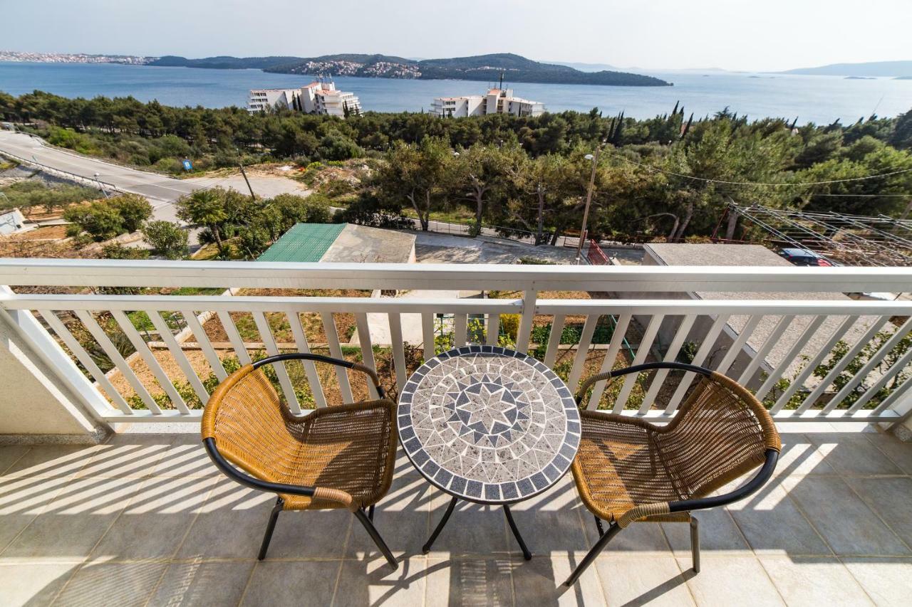Apartments Rose Trogir Bagian luar foto