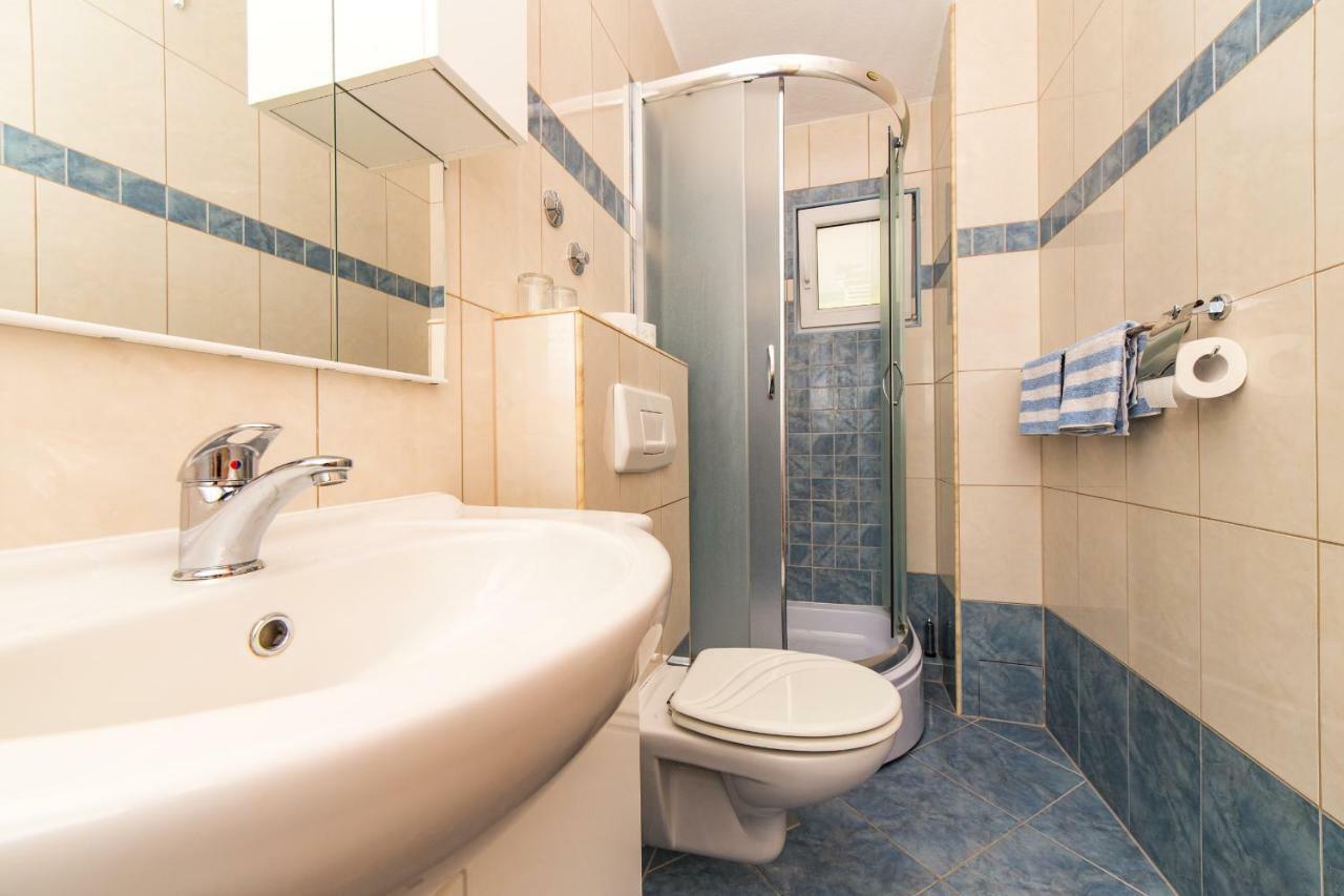Apartments Rose Trogir Bagian luar foto