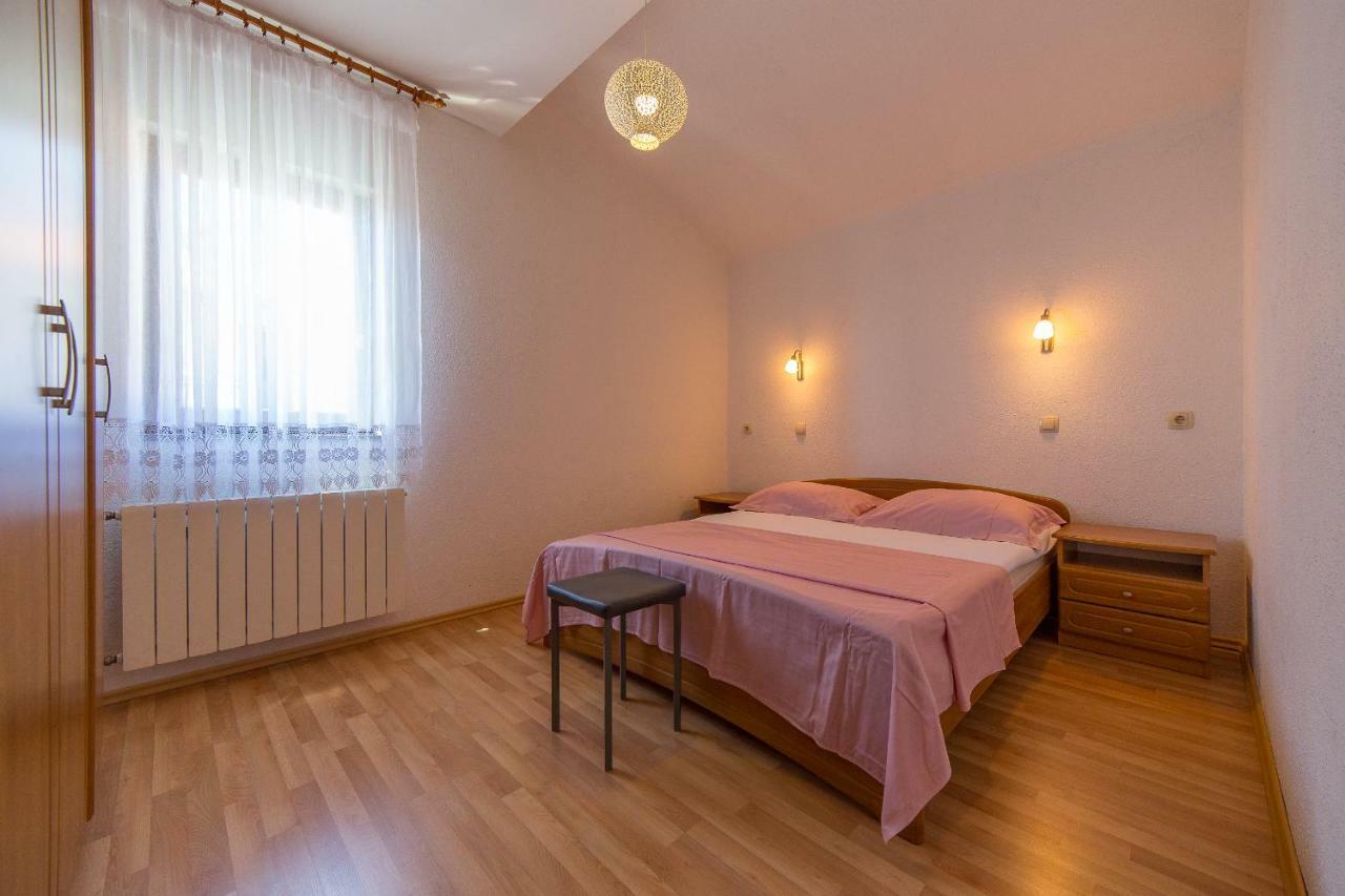 Apartments Rose Trogir Bagian luar foto