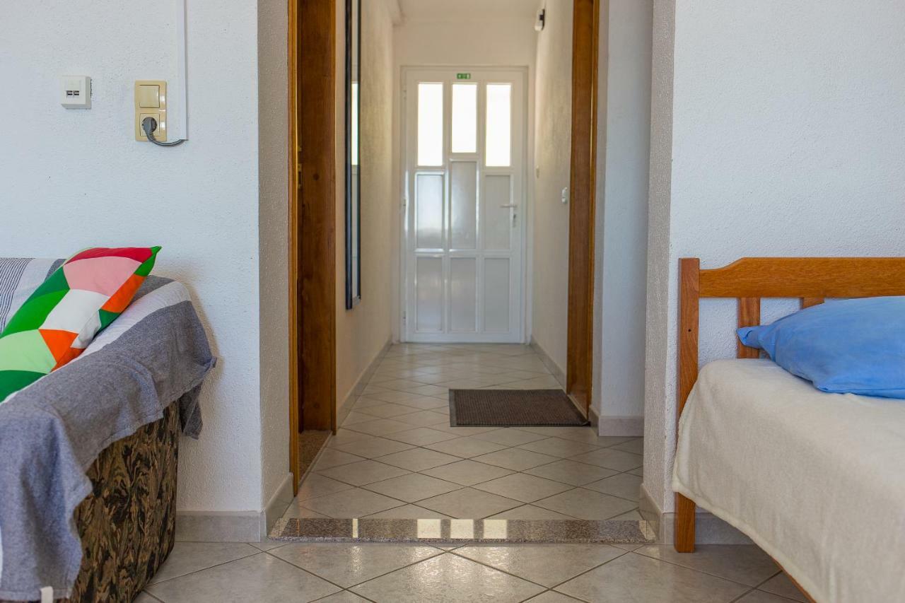 Apartments Rose Trogir Bagian luar foto
