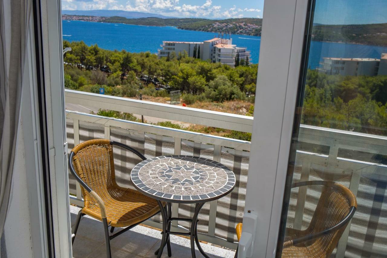 Apartments Rose Trogir Bagian luar foto