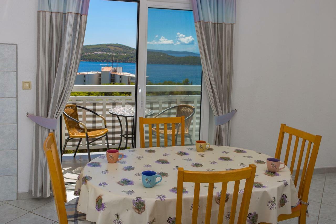 Apartments Rose Trogir Bagian luar foto
