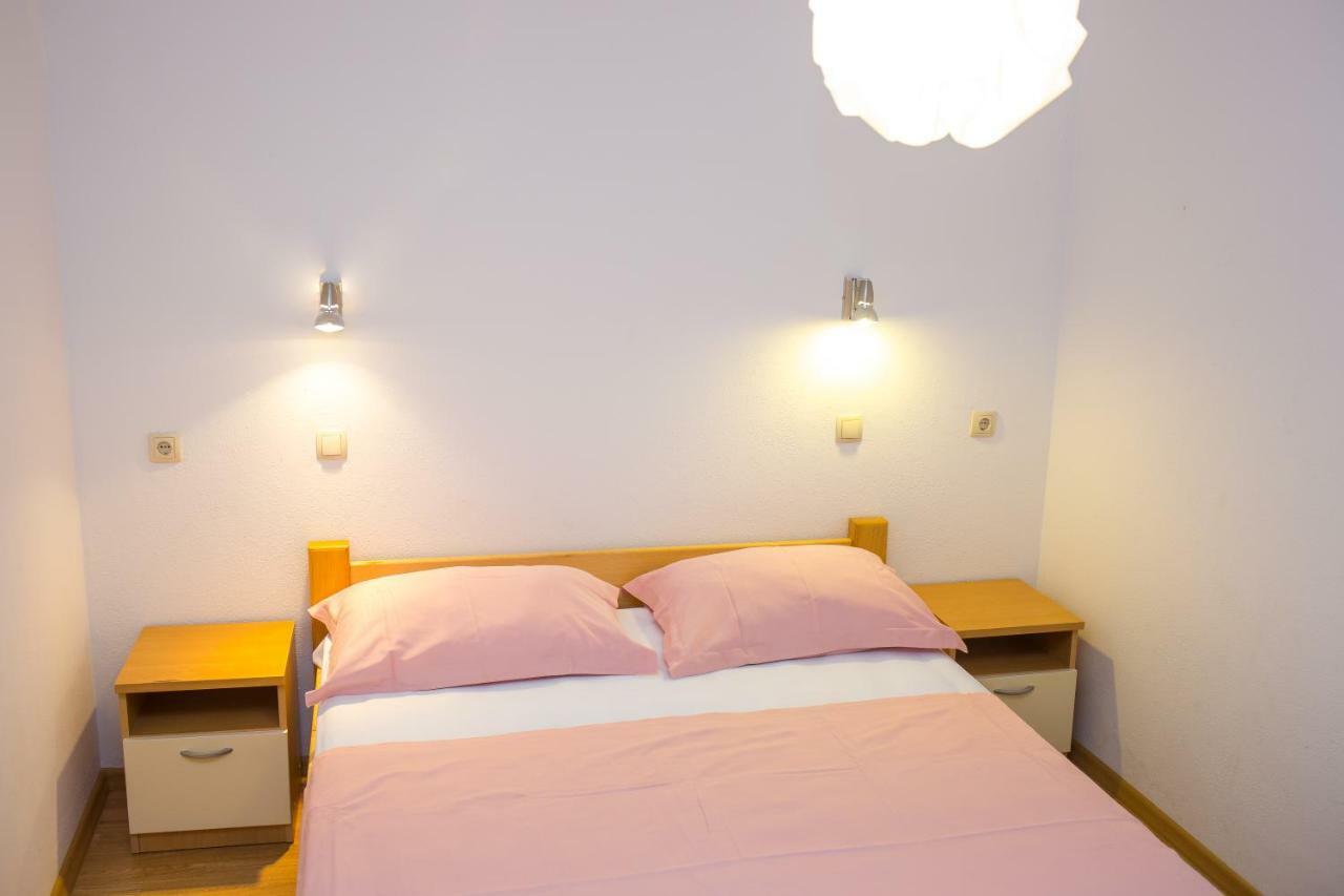 Apartments Rose Trogir Bagian luar foto